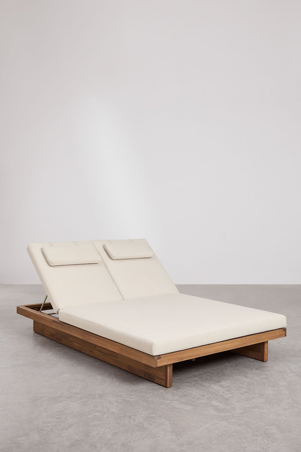 Double reclining lounger in acacia wood with Dailin cushion, gallery image 3