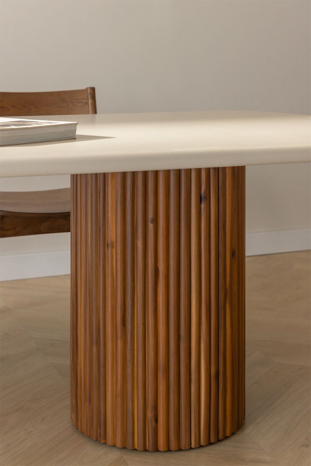 Rectangular dining table in cement and acacia wood Sirvon, gallery image 2