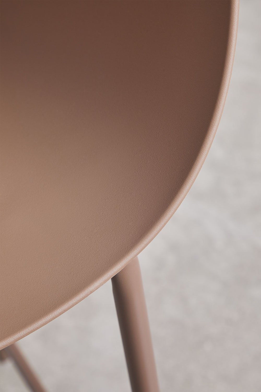 Pack of 4 high garden stools in polypropylene and steel Lynette, gallery image 7