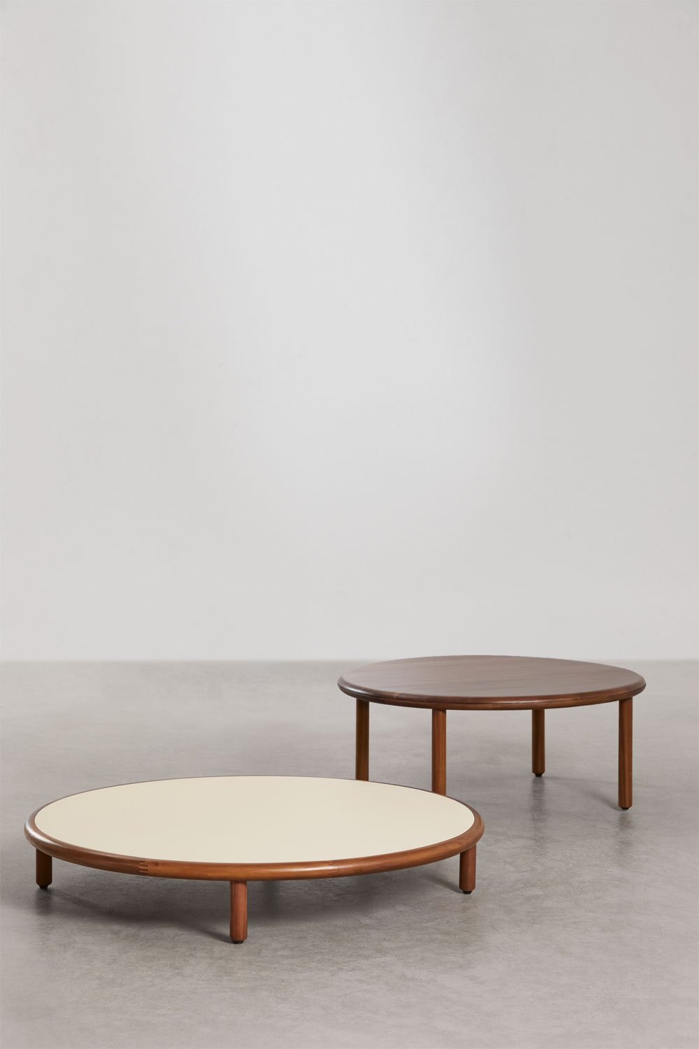 Set of 2 round coffee tables in Olivia acacia wood, gallery image 1