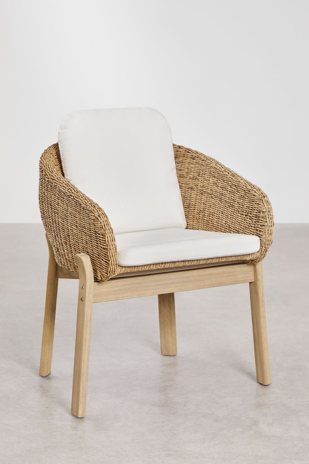 Dining chair with armrests in acacia wood and synthetic rattan Leilan, gallery image 2