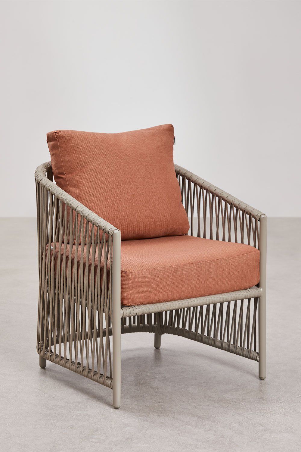 Garden set with a 2-seater sofa, 2 armchairs, and coffee tables in aluminum and Sophie braided rope., gallery image 9