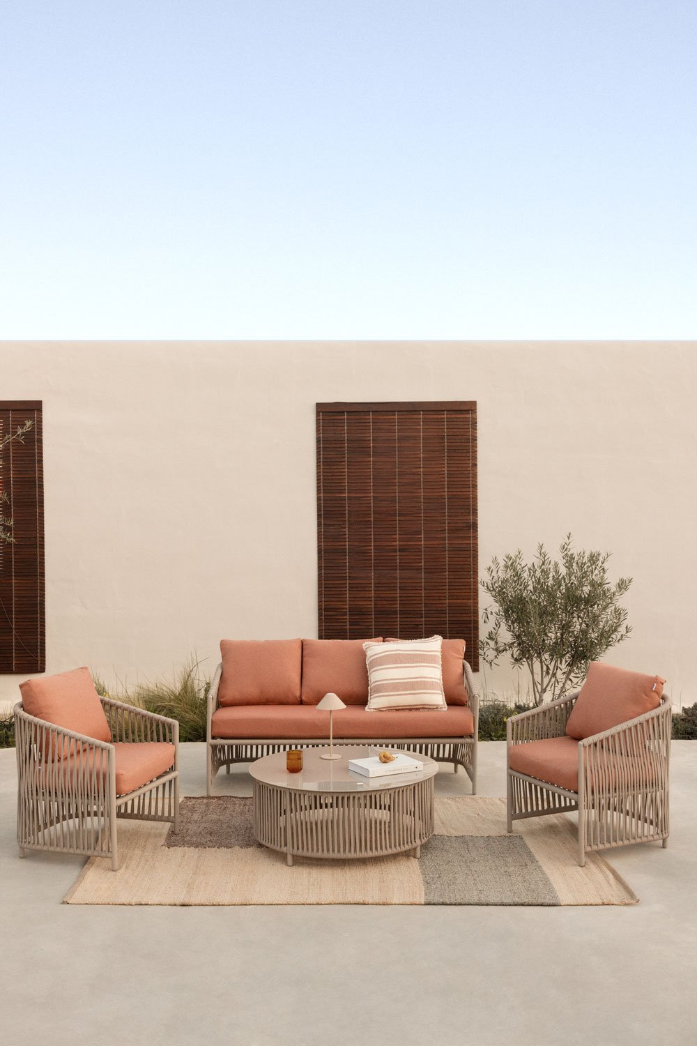 Garden set with 2-seater sofa, 2 armchairs and coffee tables in aluminium and braided rope Sophie, gallery image 1