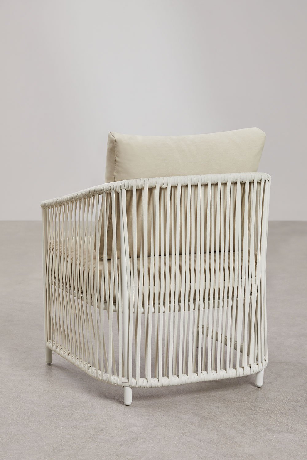 Garden set with a 2-seater sofa, 2 armchairs, and coffee tables in aluminum and Sophie braided rope., gallery image 12