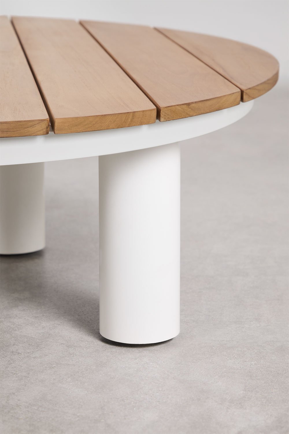 Round garden coffee table Ø80 cm in teak wood and aluminum Umeko, gallery image 2