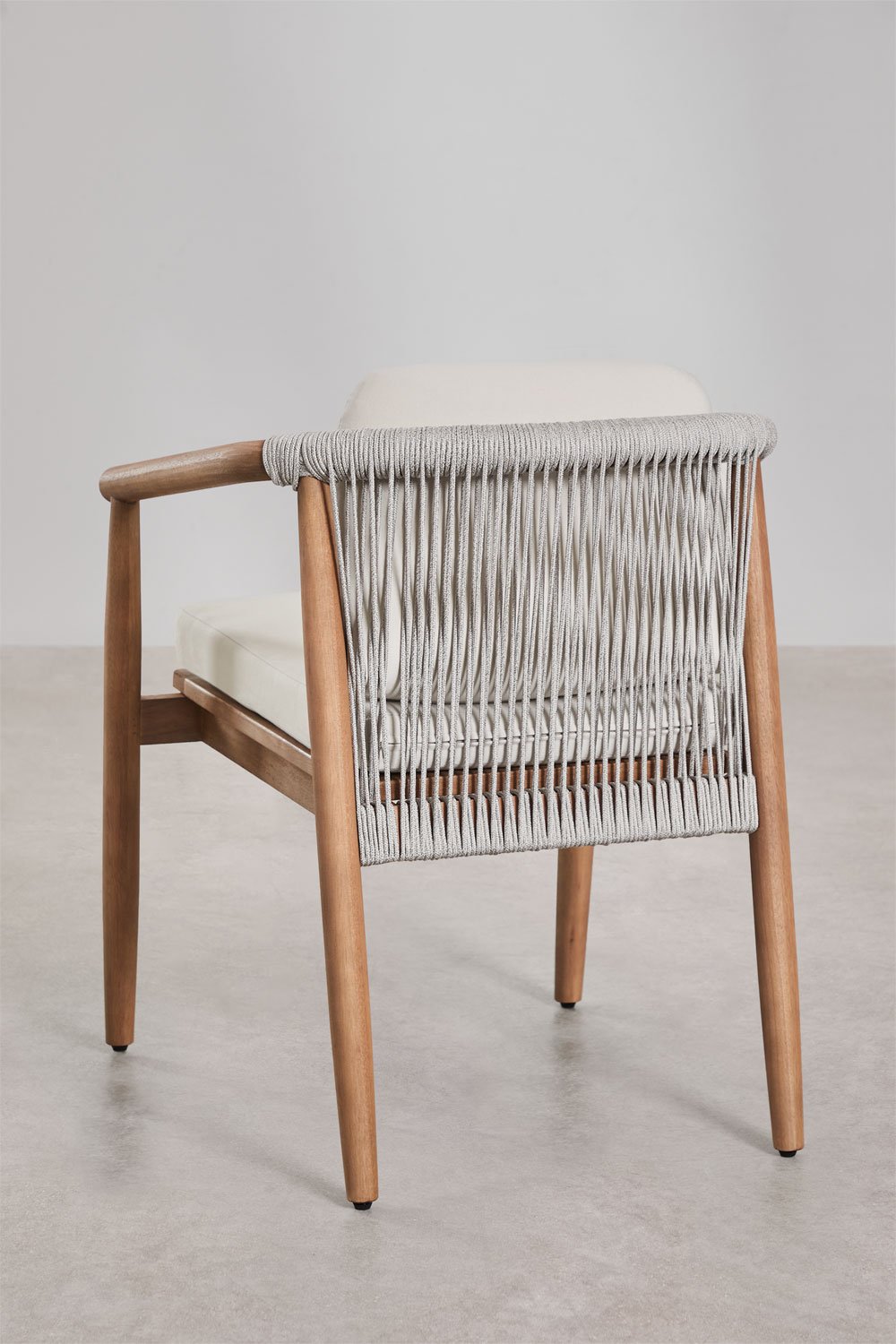 Pack of 2 dining chairs with armrests in eucalyptus wood Aderyn, gallery image 3