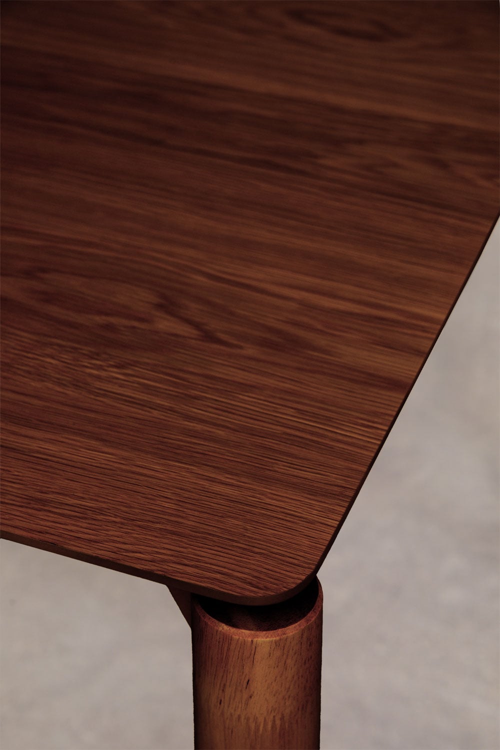 Munden MDF dining table, gallery image 2
