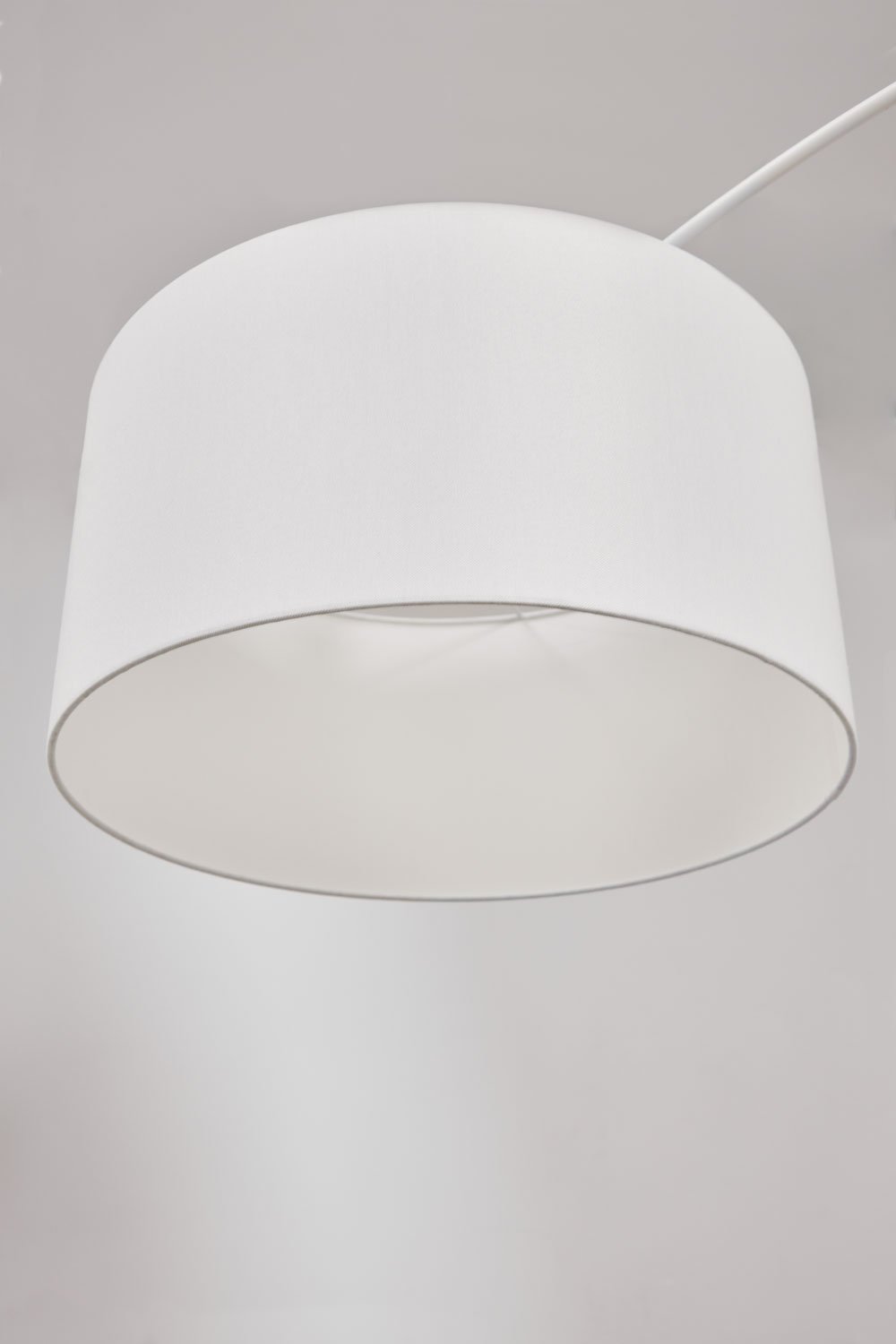 Vonera outdoor floor lamp in linen and iron, gallery image 6