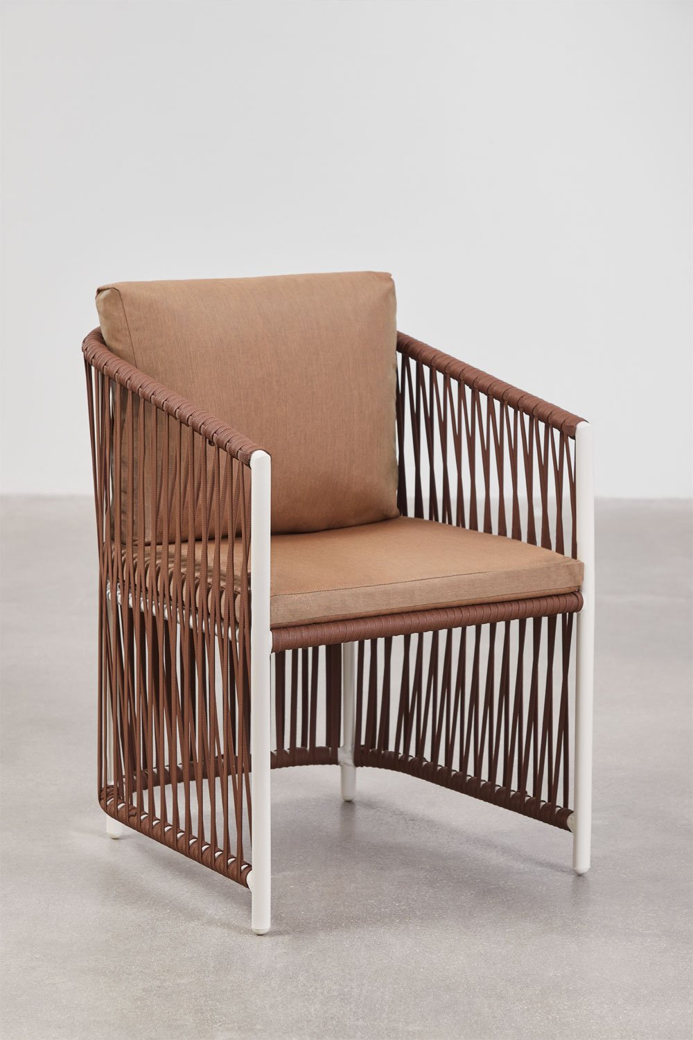 Sophie garden chair with armrests in aluminium and braided rope, gallery image 3