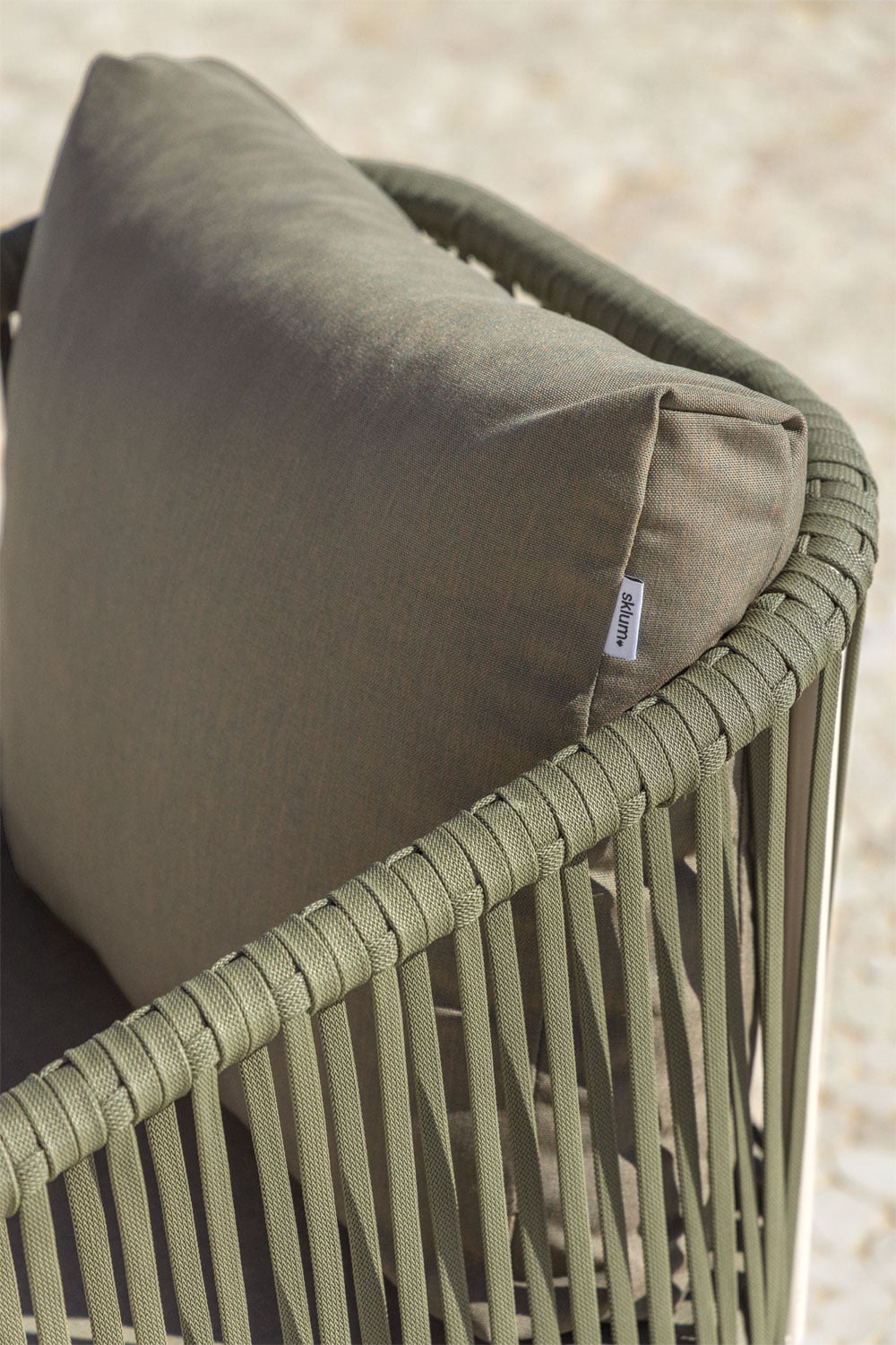 Pack of 4 garden chairs with armrests in aluminium and braided rope Sophie, gallery image 2