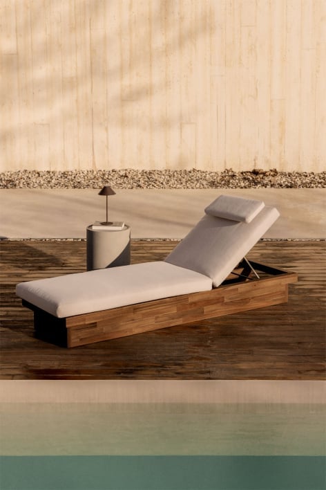 Reclining lounger in acacia wood with Dailin cushion