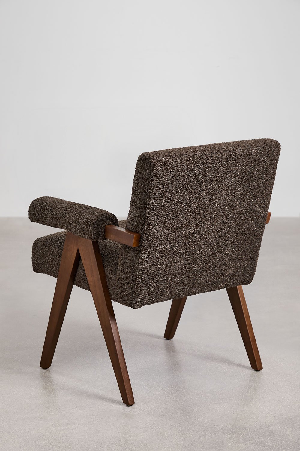Dining chair with armrests in wood and bouclé fabric Lucca, gallery image 5