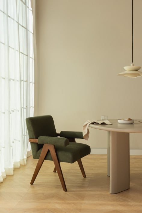 Dining chair with armrests in wood and bouclé fabric Lucca