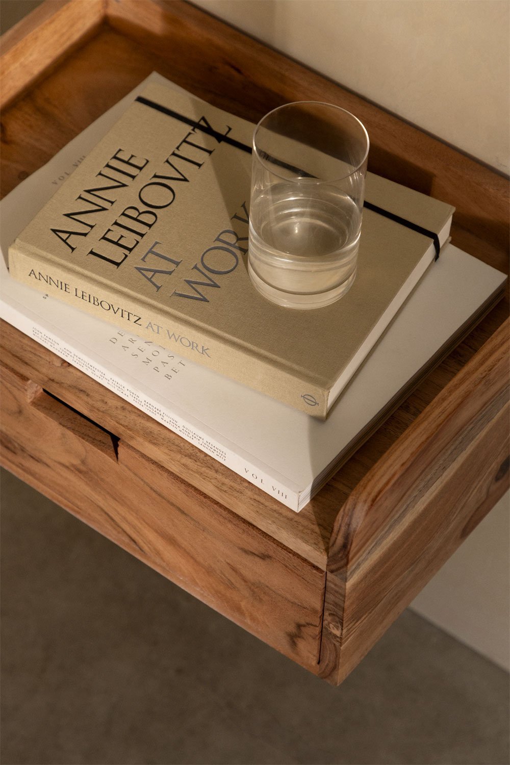 Pack of 2 floating bedside tables 45x30 cm in Narbona acacia wood, gallery image 2