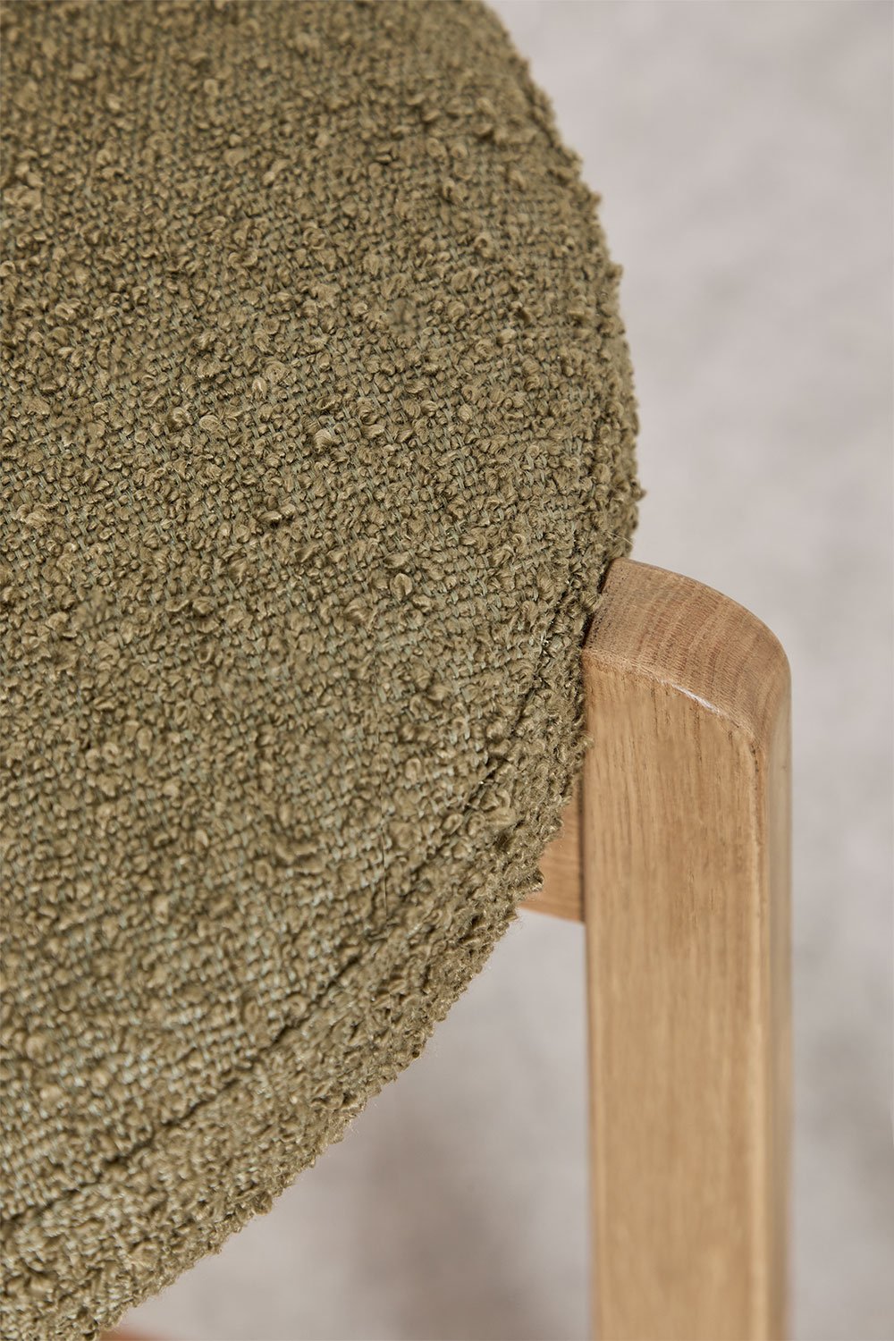 Pack of 4 high stools in oak wood and Manila upholstery, gallery image 7