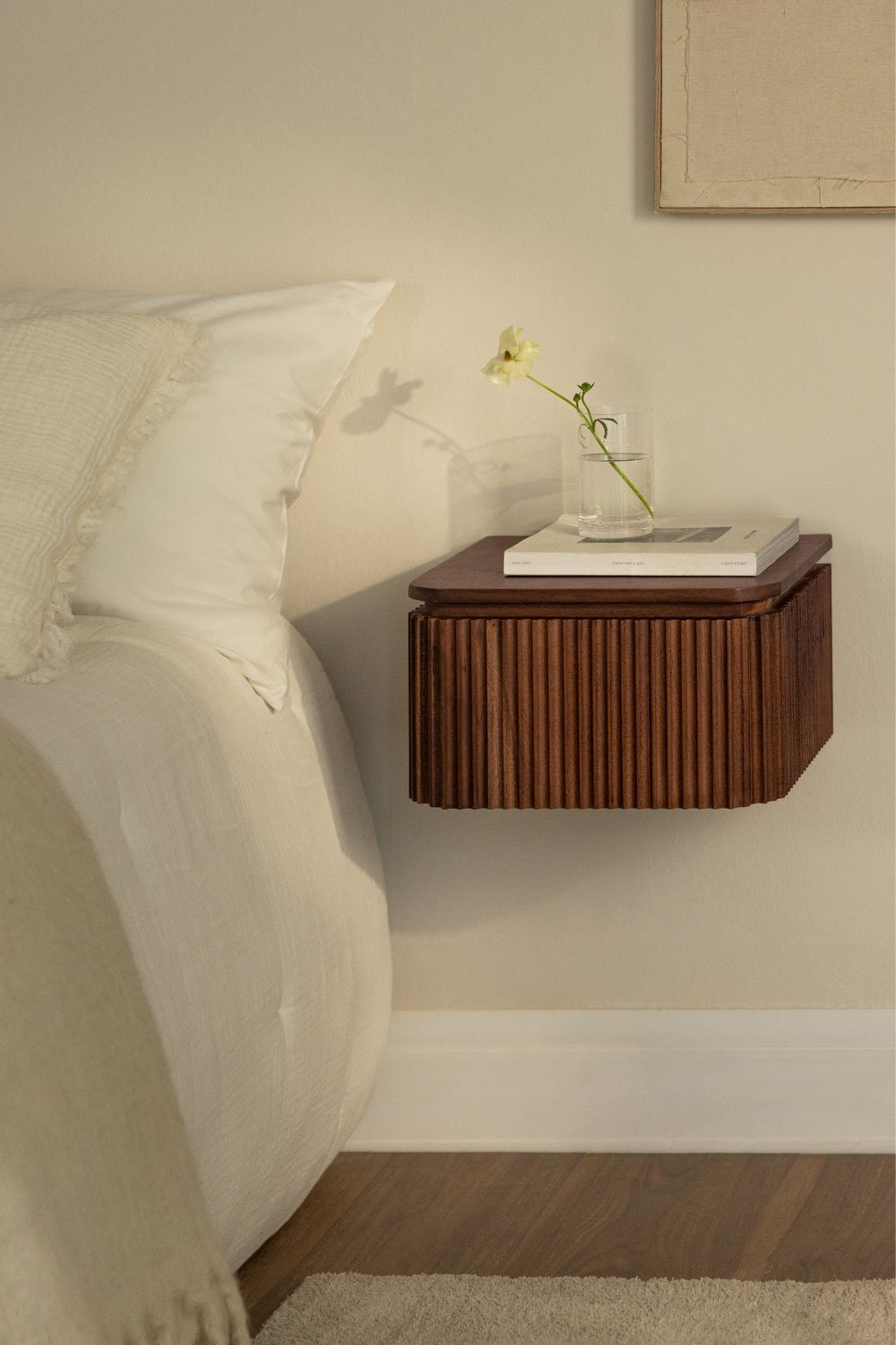 Pack of 2 floating bedside tables 35x30 cm in Biljandi acacia wood, gallery image 1