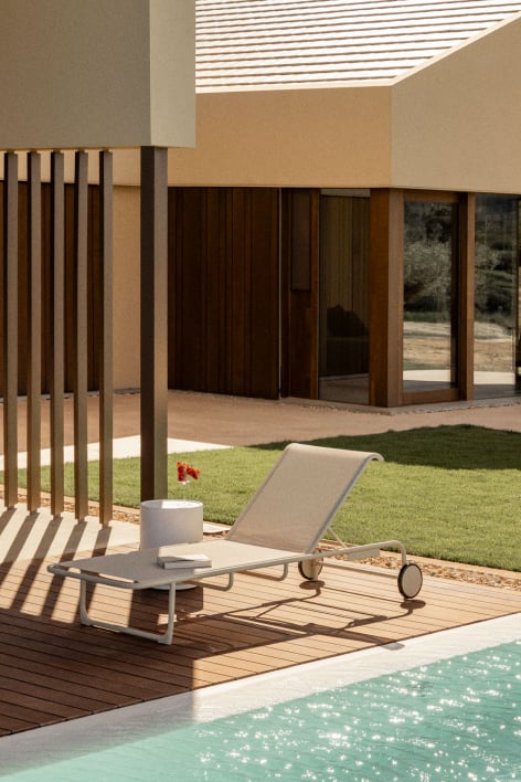 Leyanis aluminium reclining lounger