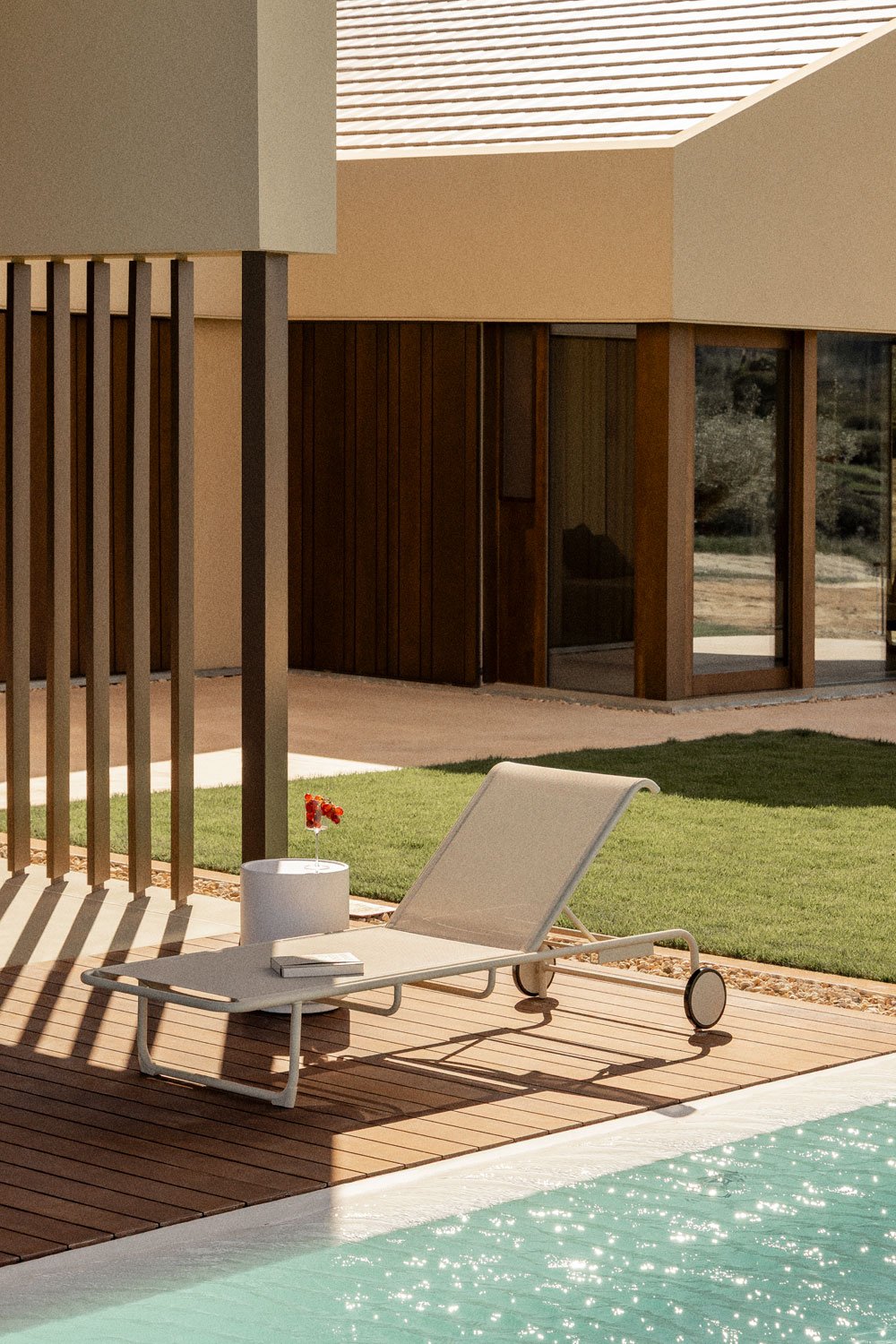 Leyanis aluminium reclining lounger, gallery image 1