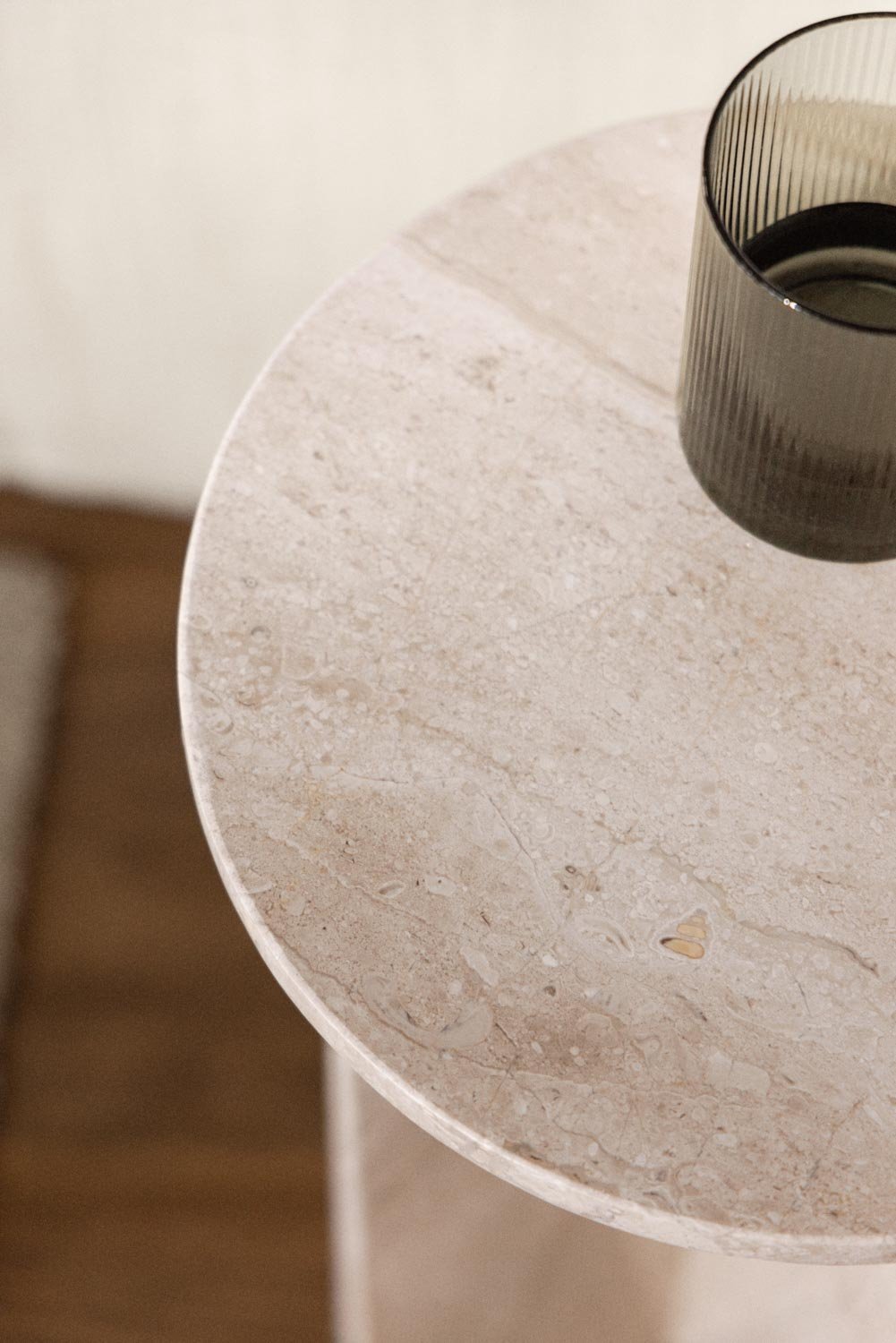 Pack of 2 round bedside tables Ø30 cm in Graham marble, gallery image 3