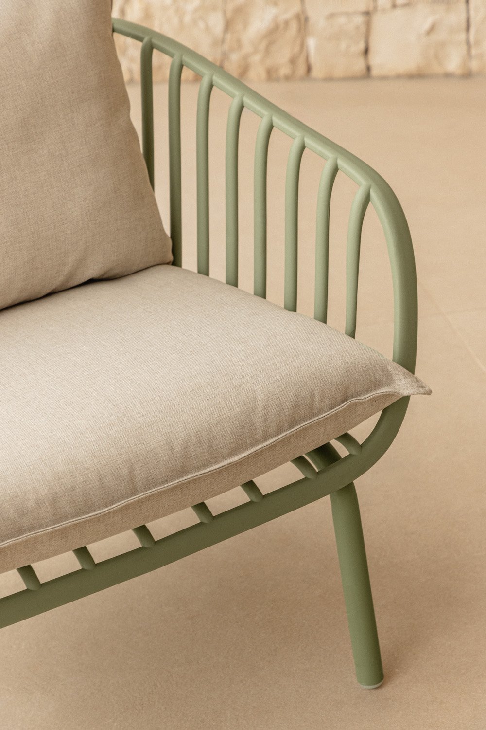 Pack of 2 garden armchairs in steel and polypropylene Aradina, gallery image 2