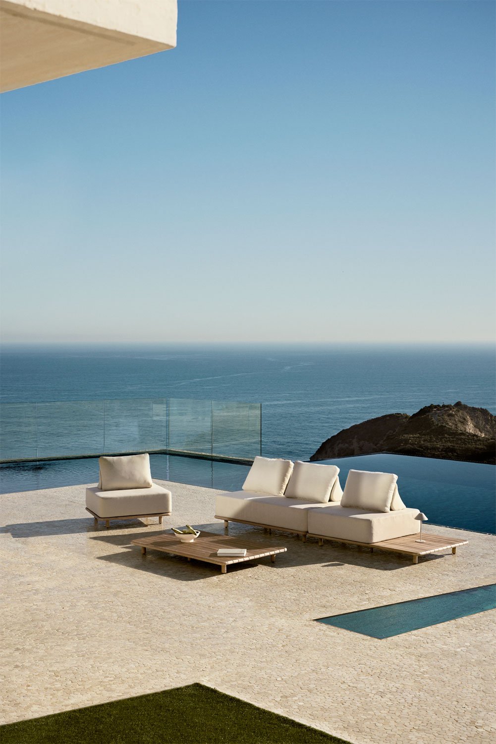 Garden set with 2-piece modular sofa with side table, armchair and coffee table 160x95 cm in Portet acacia, gallery image 3