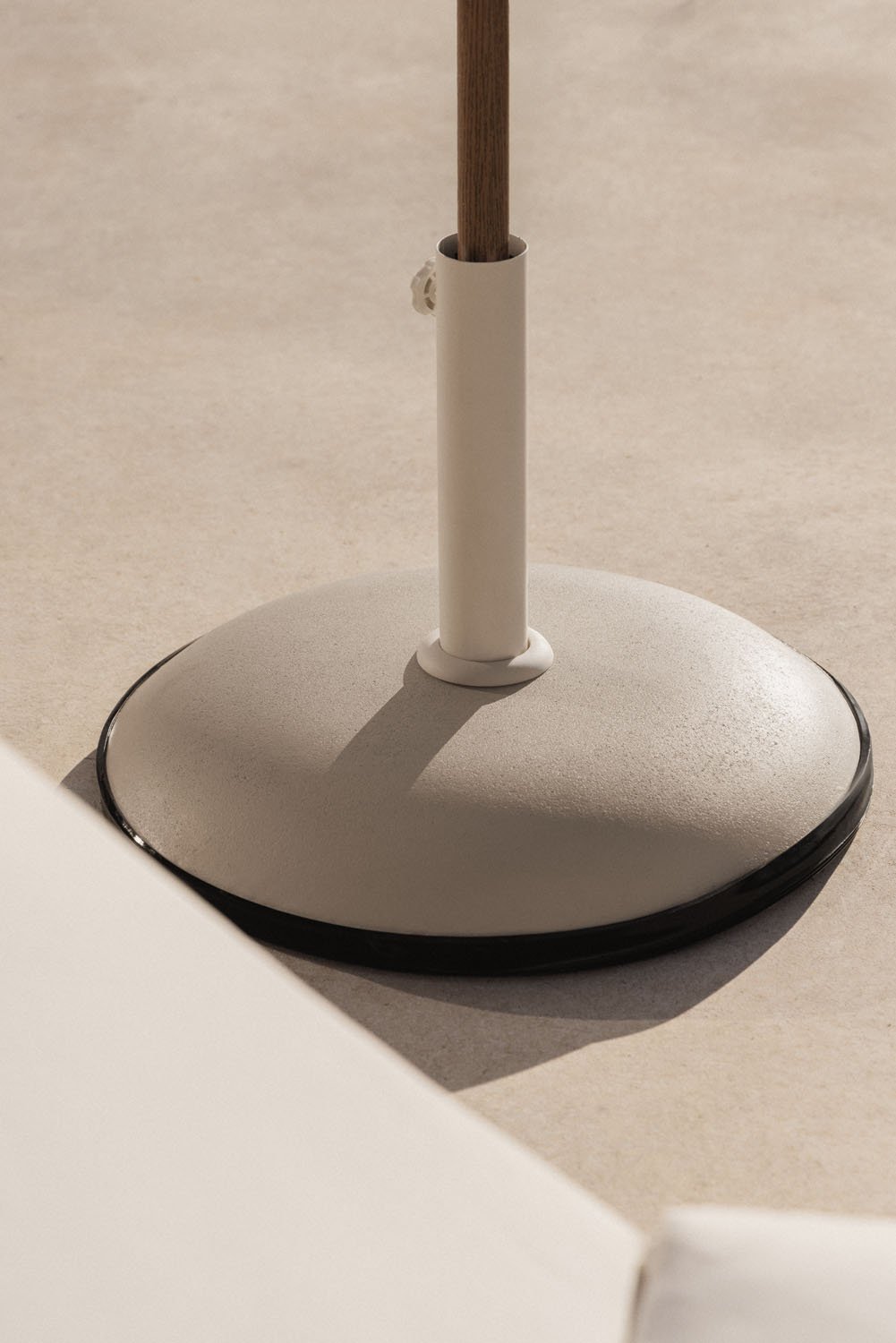 Concrete umbrella base in Zante, gallery image 1