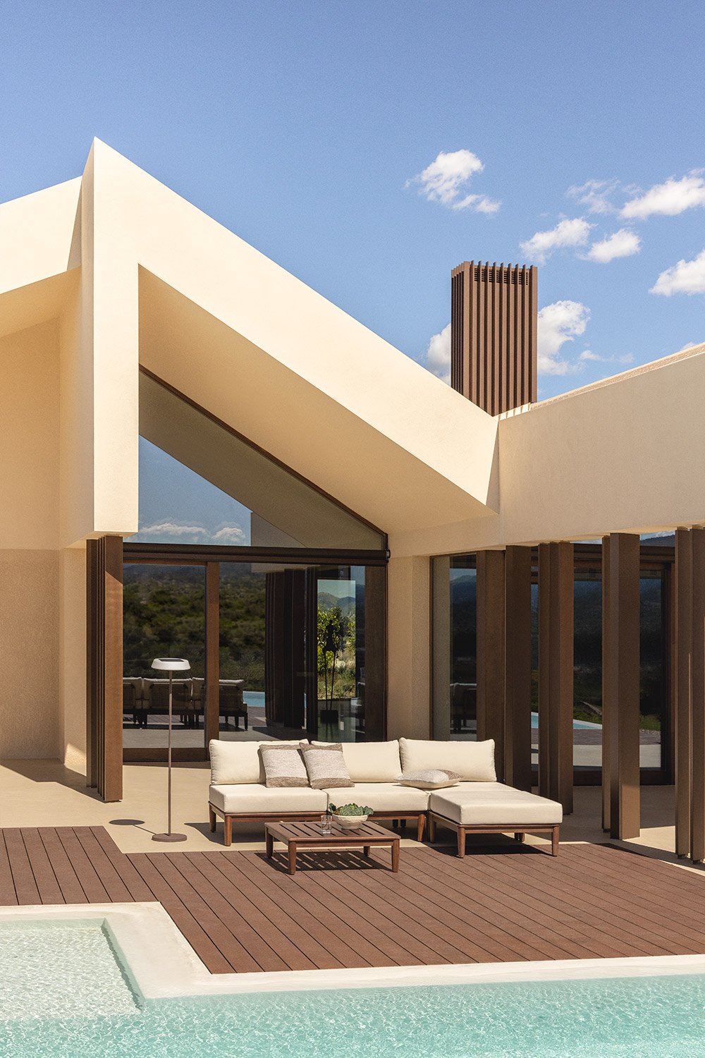 Giulia 3-piece modular sofa garden set, coffee table and pouf in acacia, gallery image 1