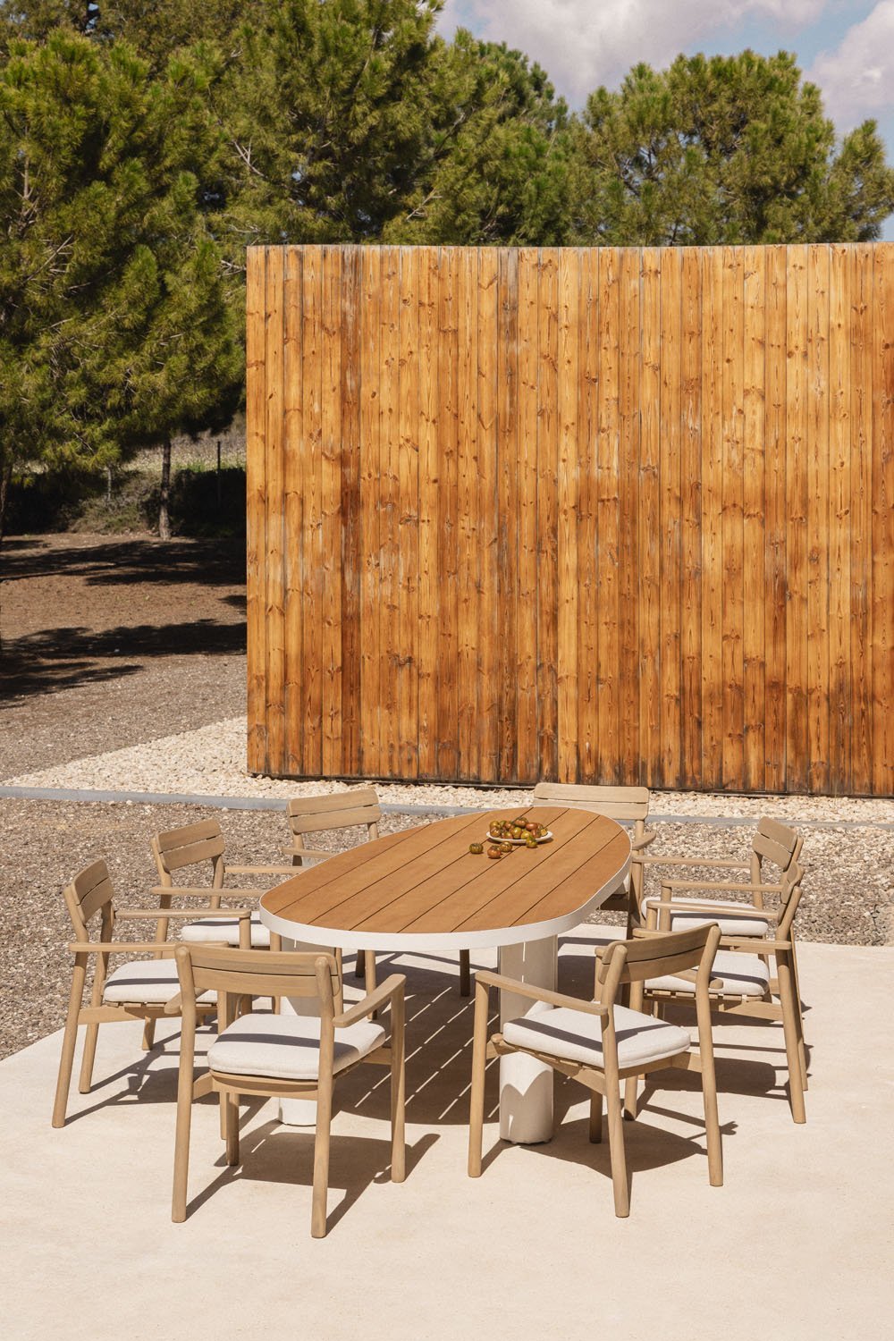 Taneli oval table set, 260x110 cm, made of aluminum and teak wood, and 8 Saira acacia wood garden chairs., gallery image 1