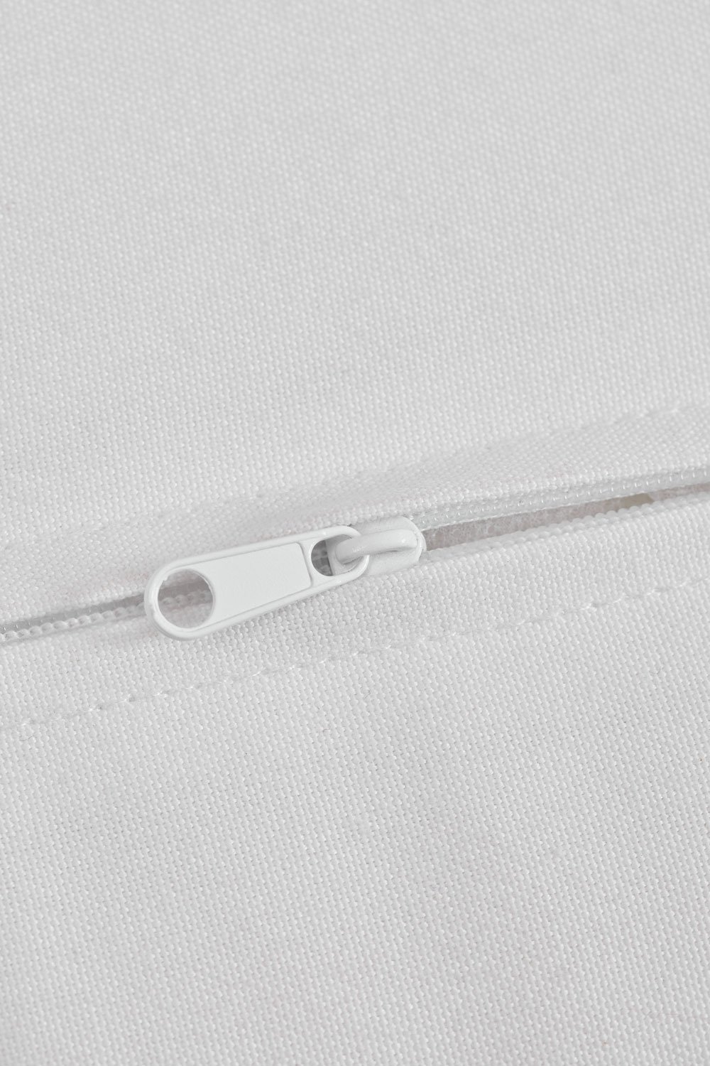 160 cm bench in acacia wood and Kaela fabric, gallery image 5