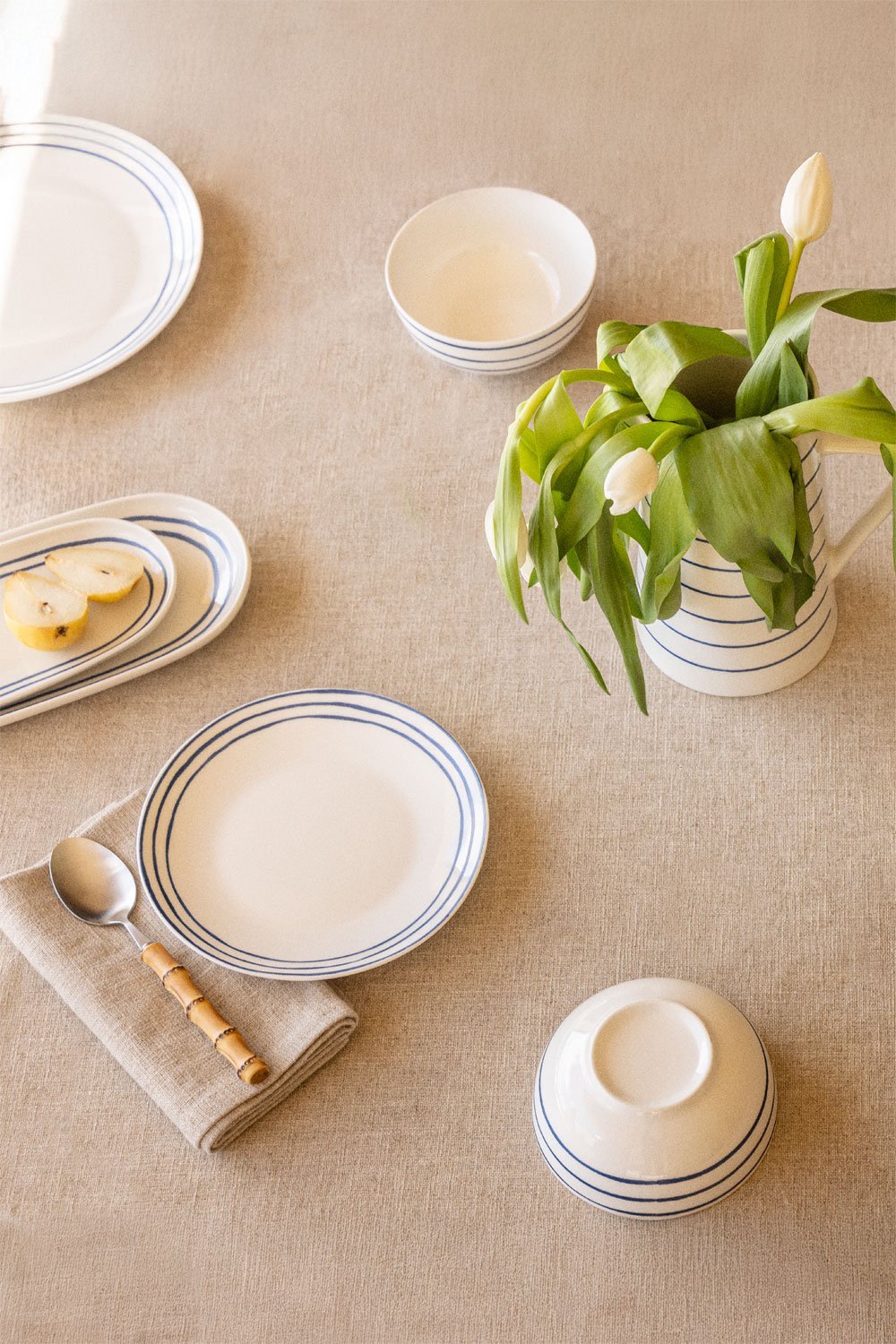 Isolda 12-piece new bone china dinnerware set, gallery image 1
