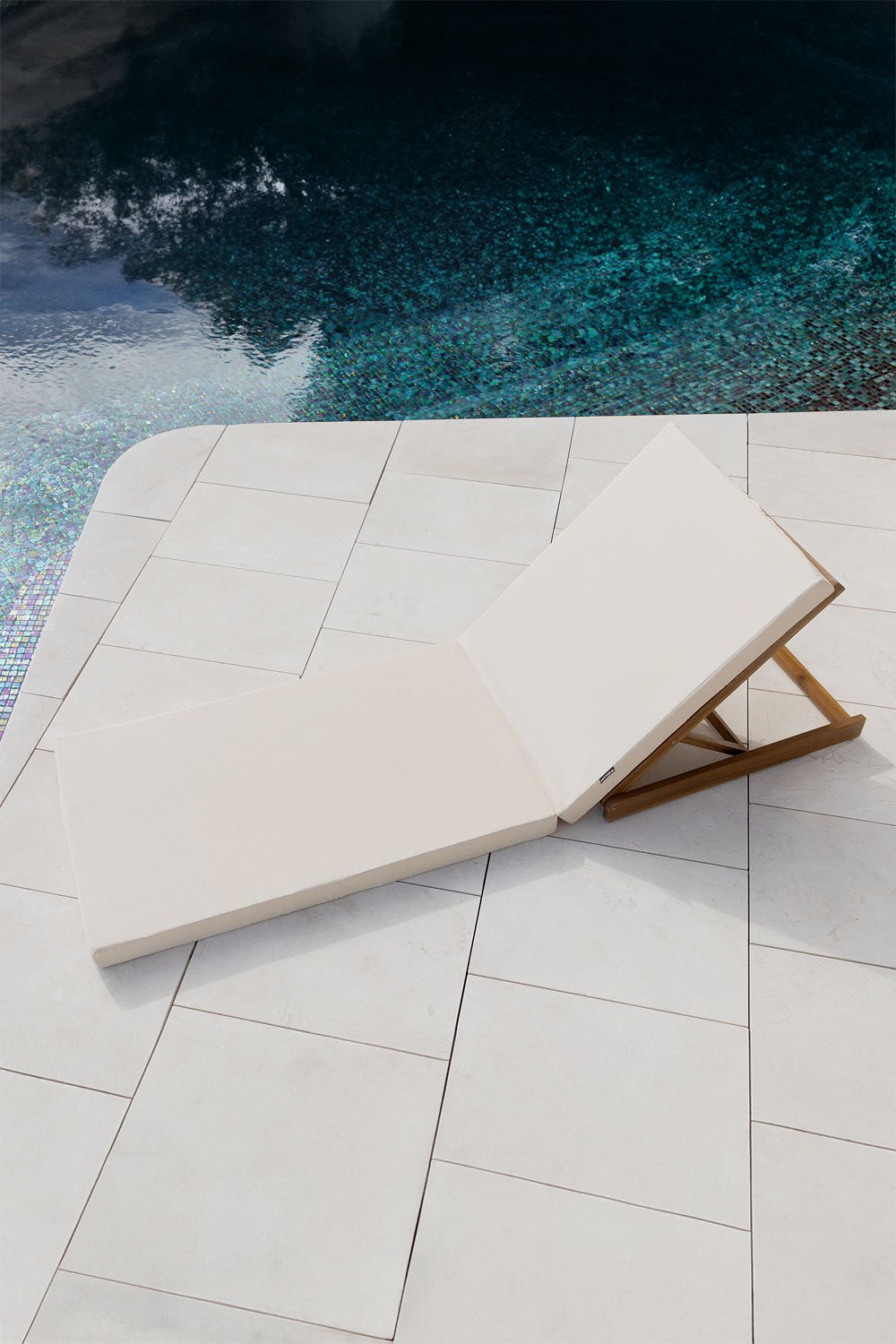 Pack of 2 Idaira acacia wood reclining sun loungers, gallery image 1