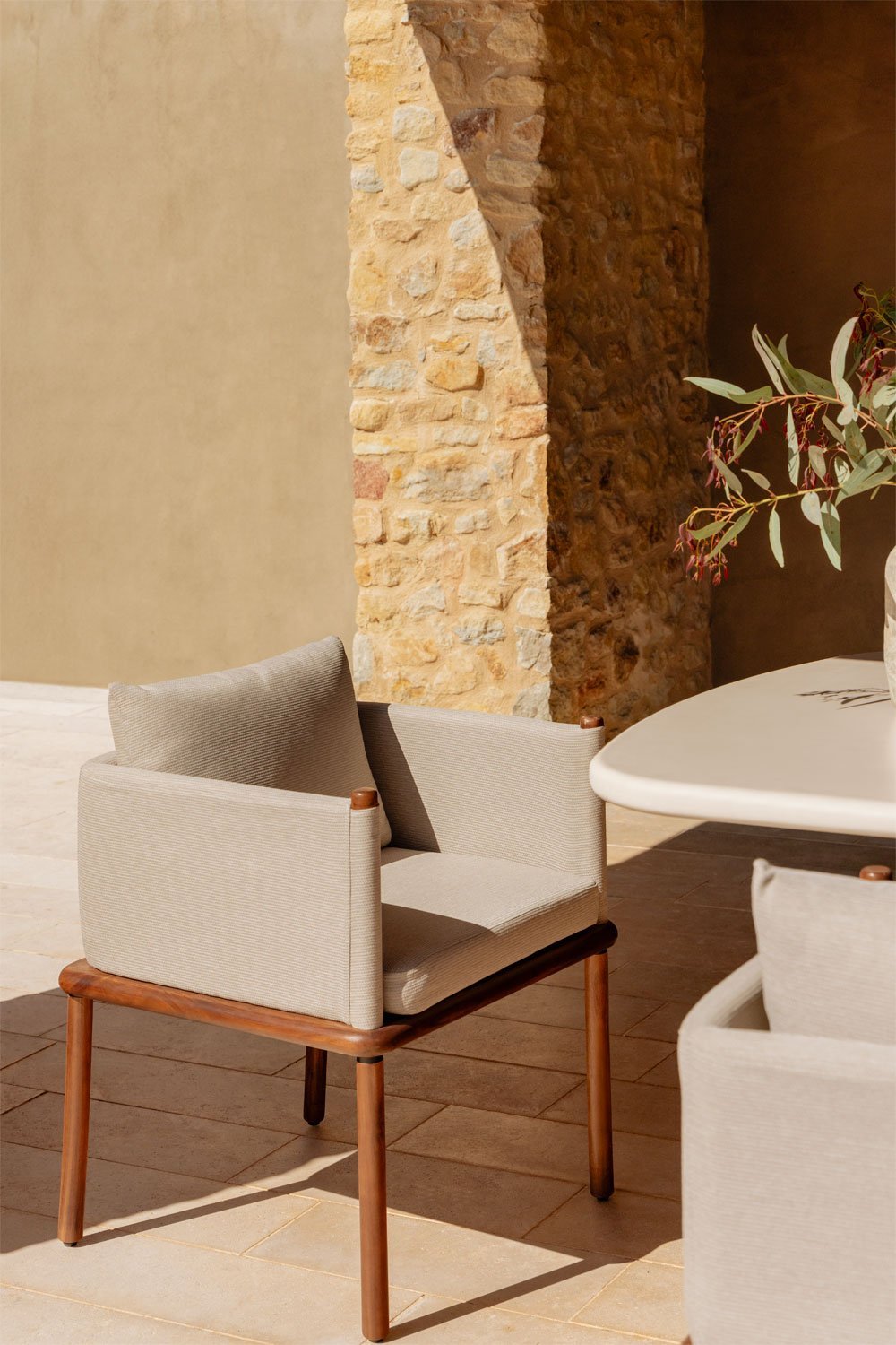 Pack of 2 Olivia garden chairs with armrests in acacia wood, gallery image 1