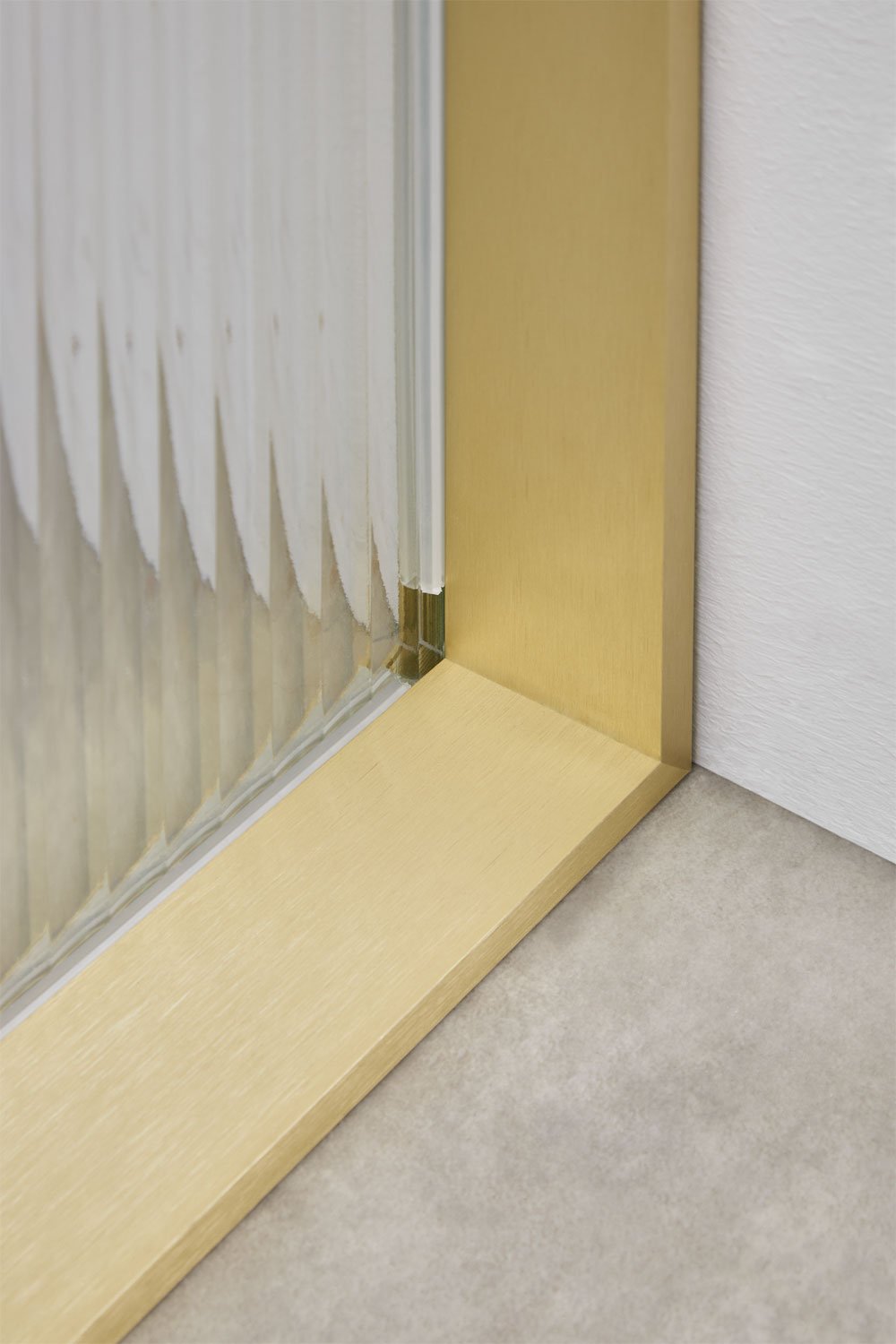 Fixed shower screen with 5 mm tempered glass and Trafalgar aluminum, gallery image 6