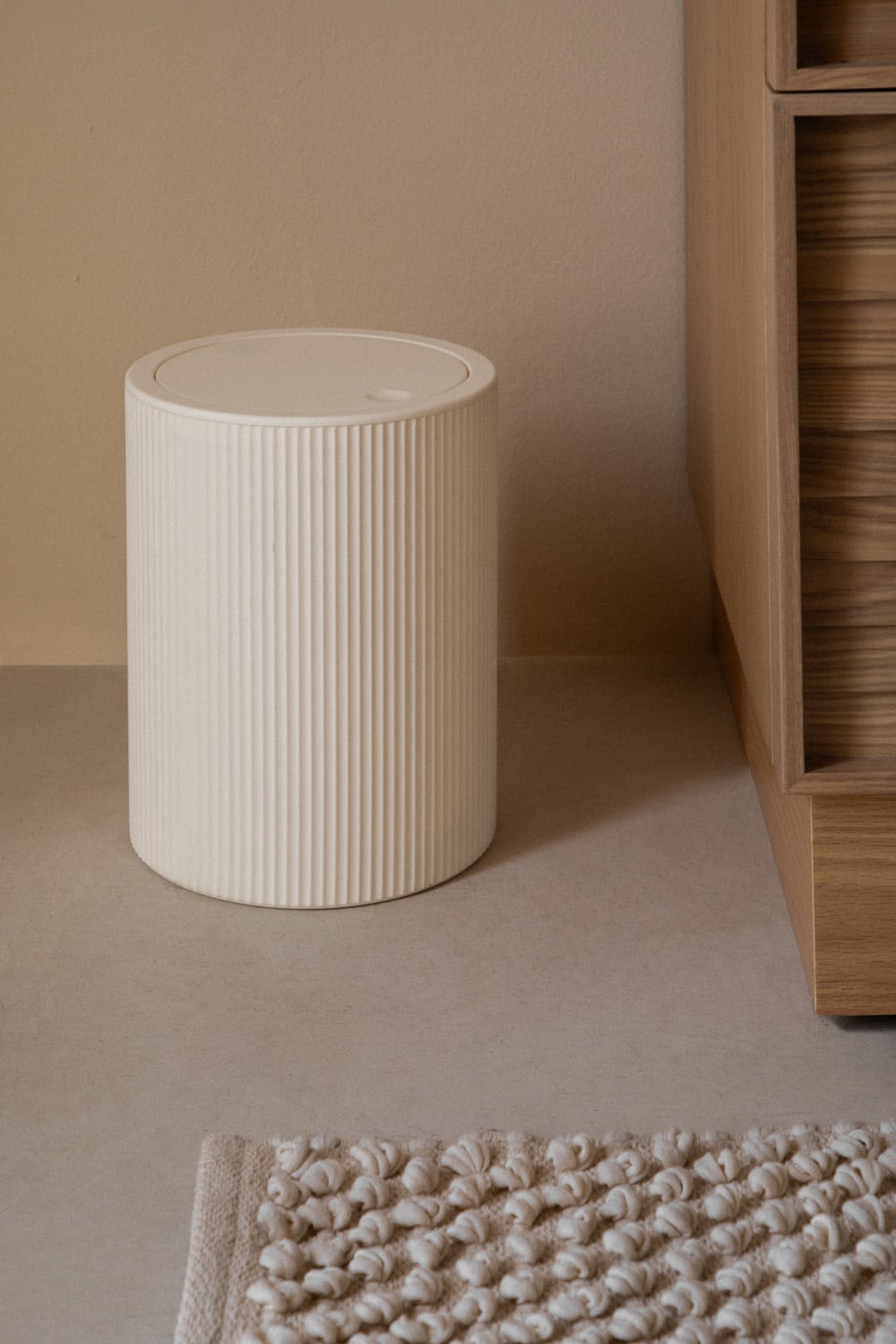 Ozene ABS Lidded Waste Bin, gallery image 1