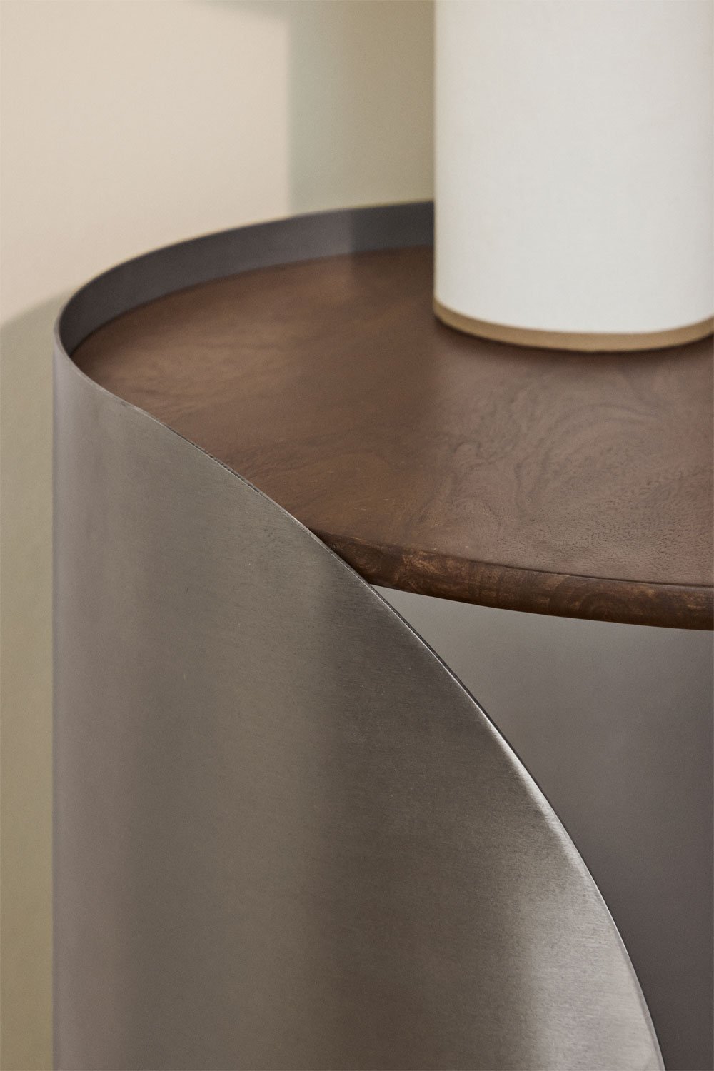 Round nightstand in mango wood and stainless steel Xireisa, gallery image 2