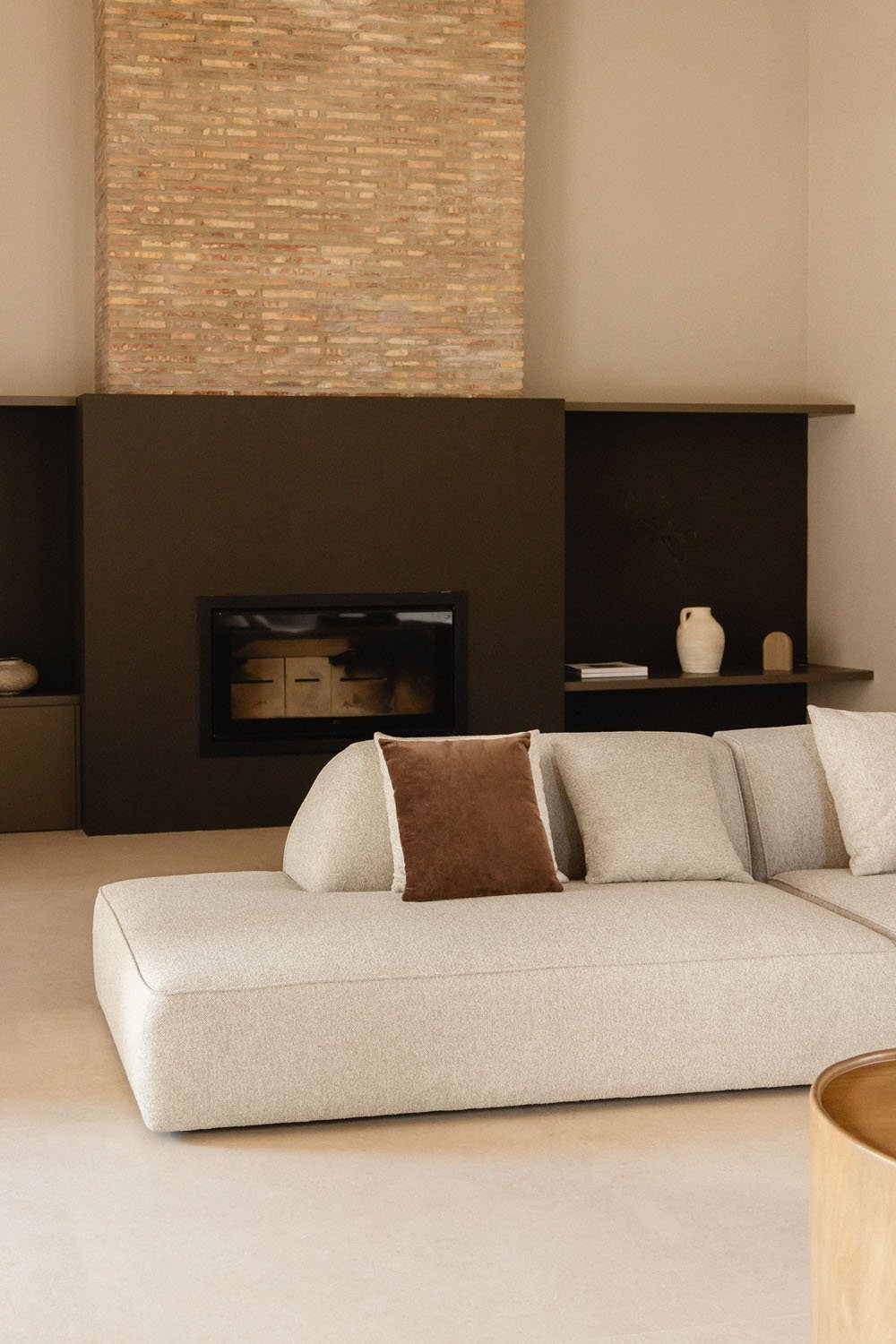 Left divan for Cardea upholstered modular sofa, gallery image 1