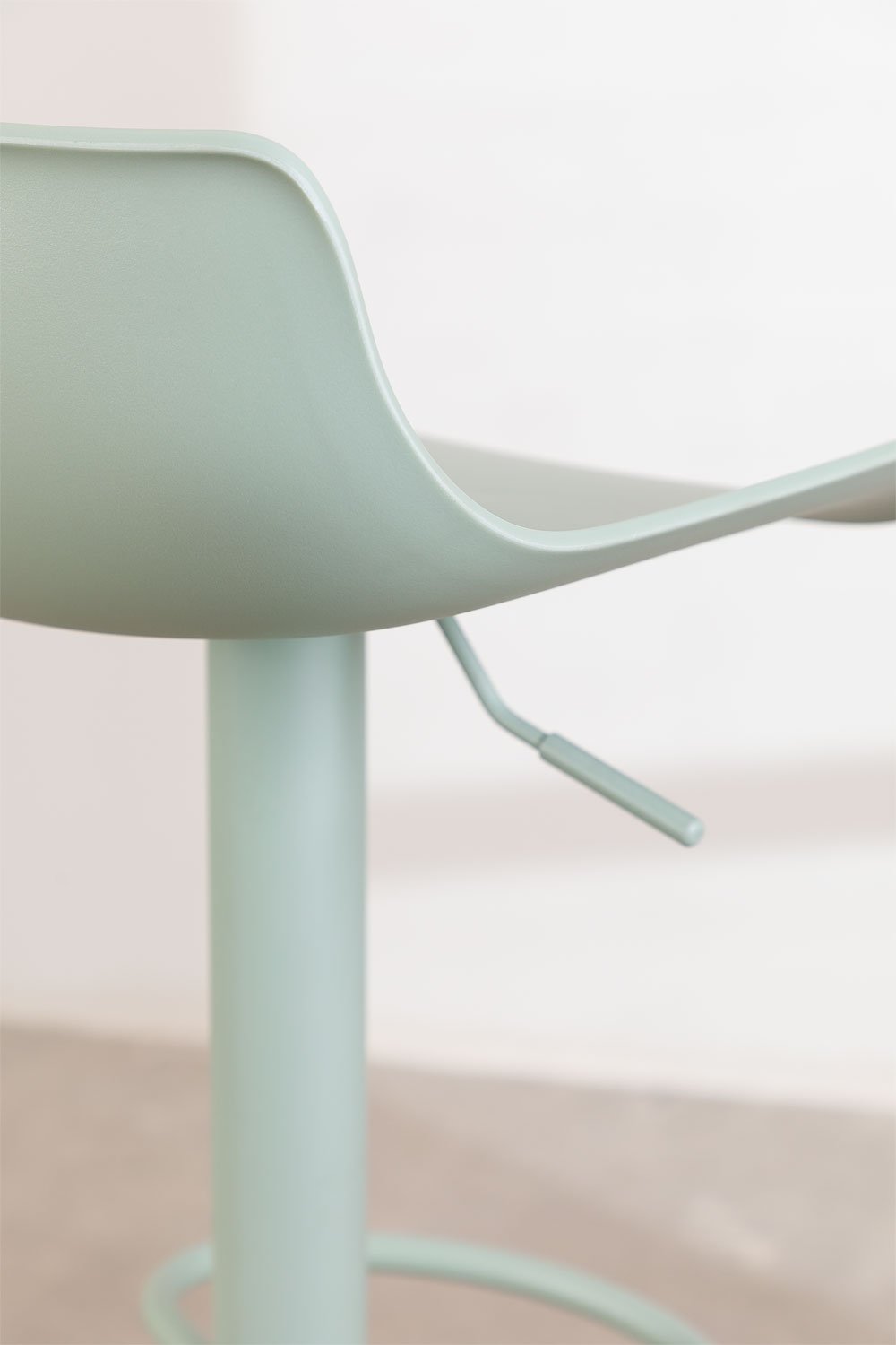 Pack of 2 Arjenn adjustable high stools, gallery image 4