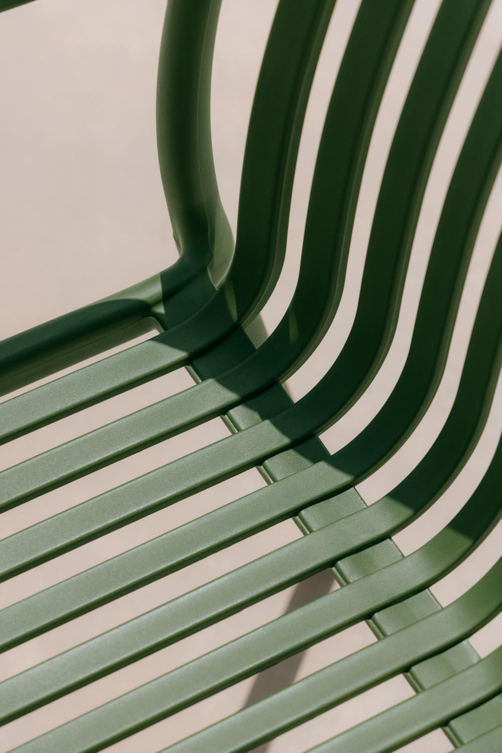 Pack of 2 Wendell polypropylene garden chairs with armrests, gallery image 2