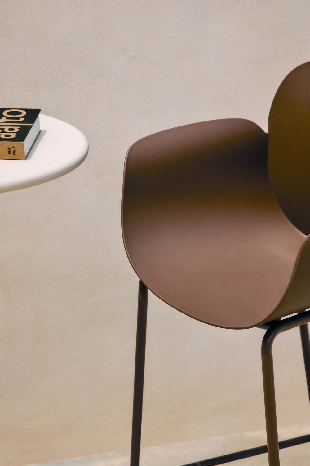 Pack of 2 Lynette high garden stools in polypropylene and iron, gallery image 2