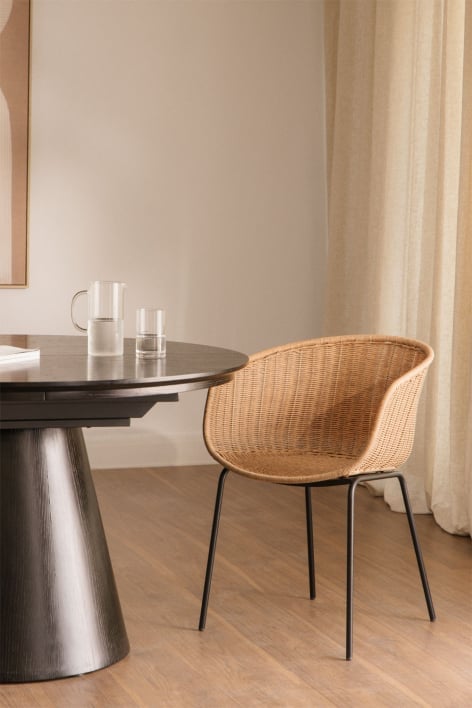 Dining chair with armrests in synthetic wicker and iron Tulua