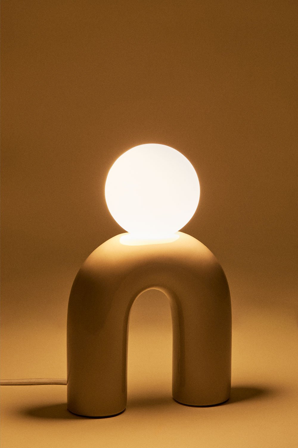 30cm ceramic table lamp with Margot glass ball, gallery image 4