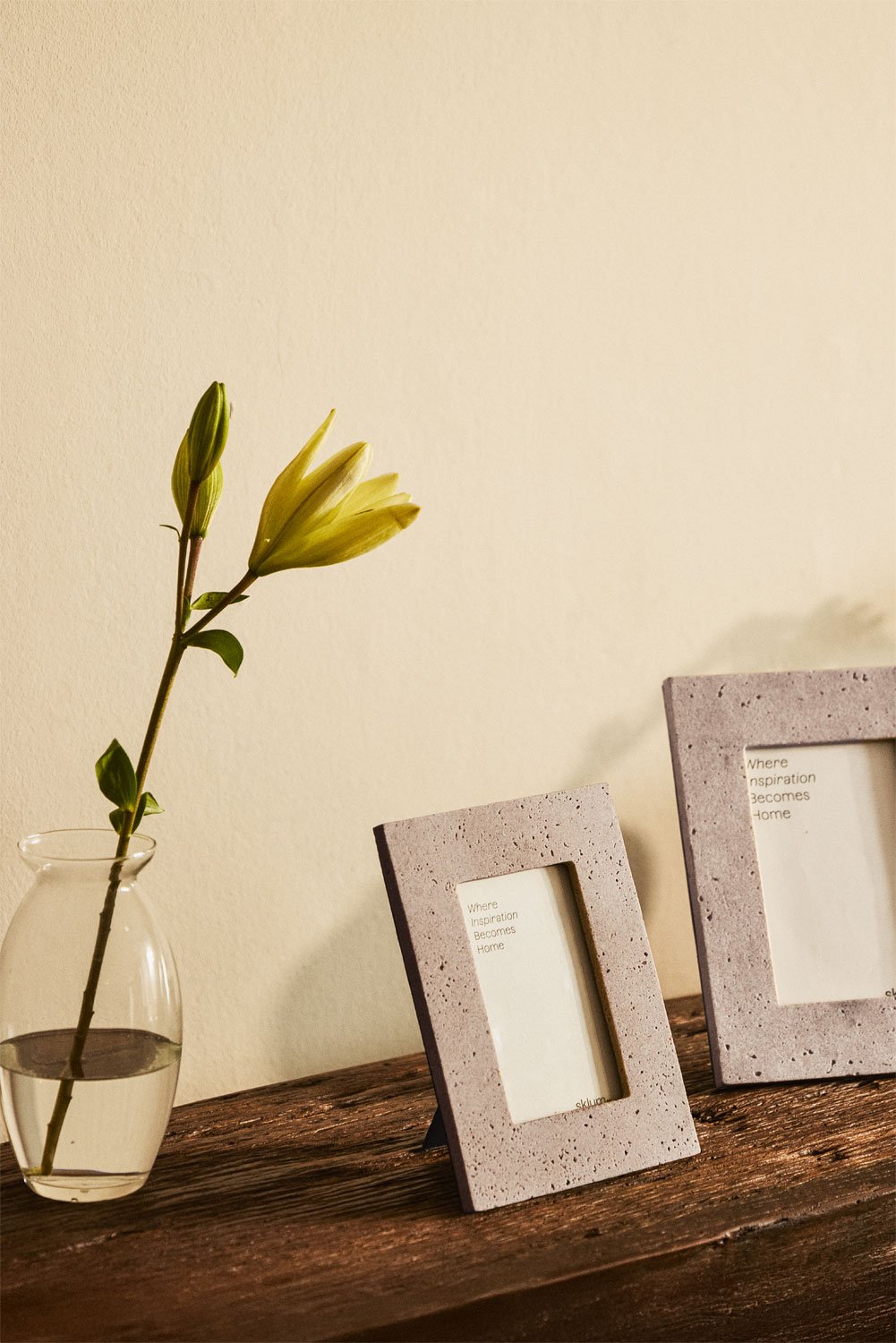 Balmeiden resin photo frame, gallery image 1