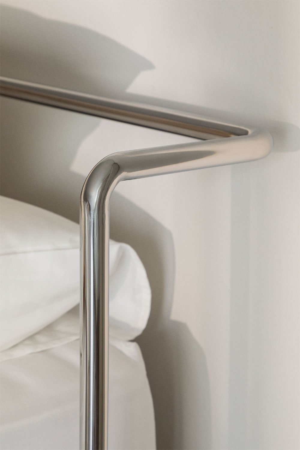 Igone iron bed, gallery image 2