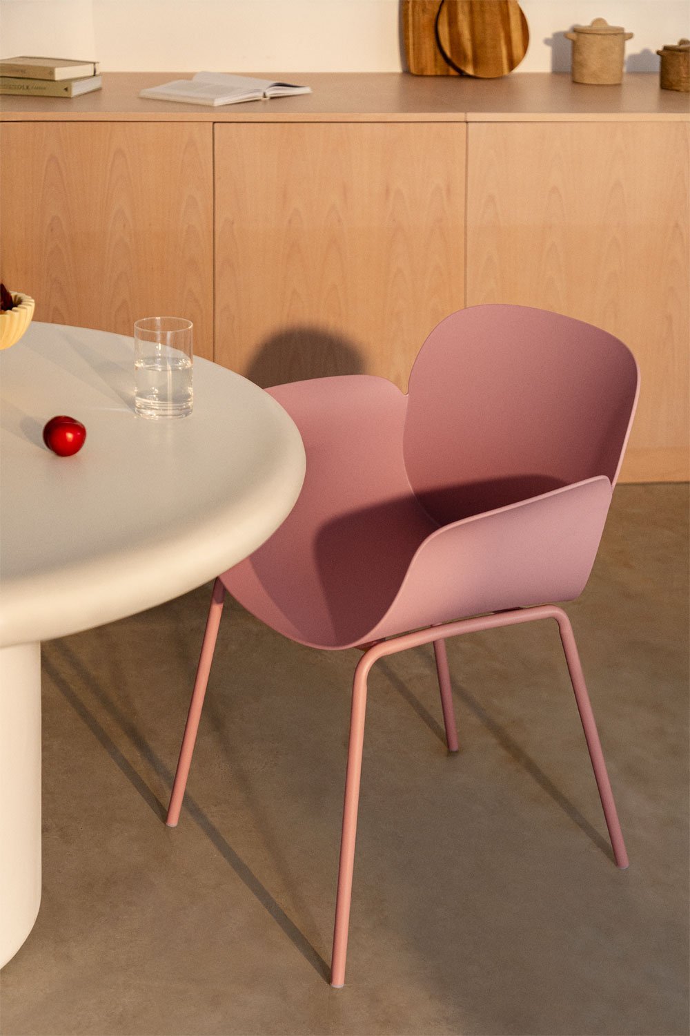 Lynette dining chair, gallery image 1
