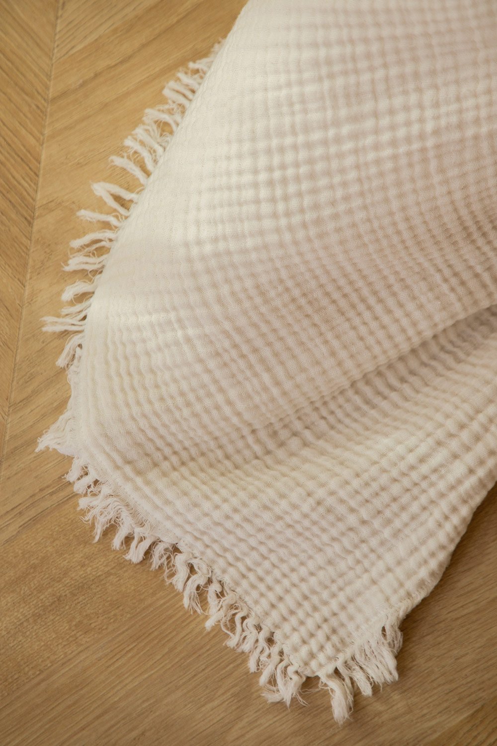 Jobert cotton gauze quilt, gallery image 2
