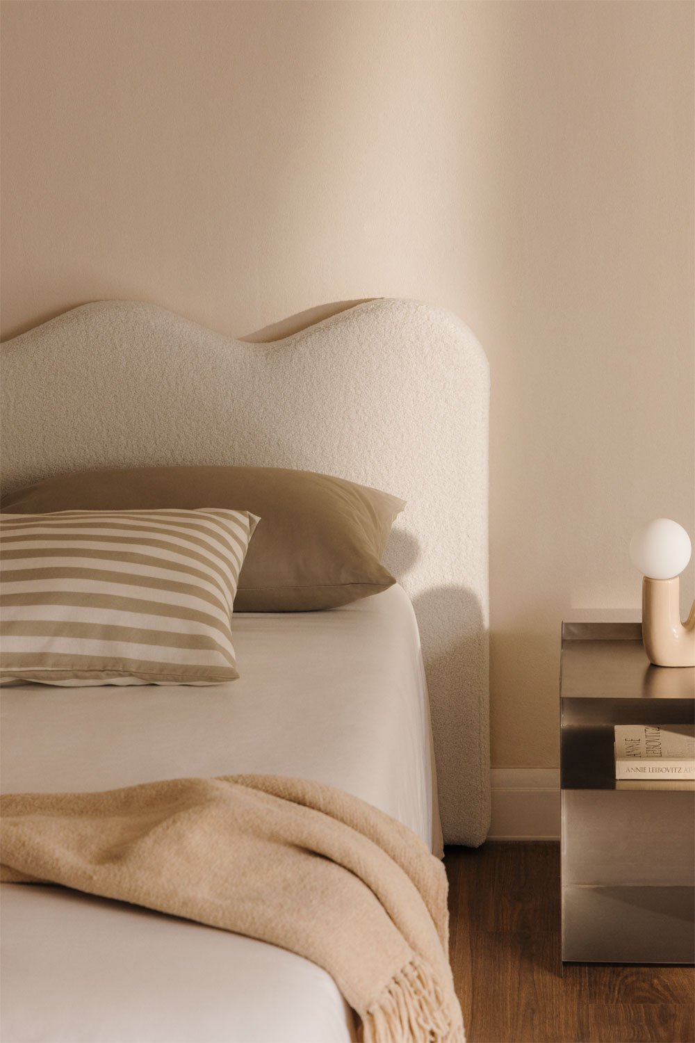 180 cm Fausto sheepskin headboard, gallery image 1