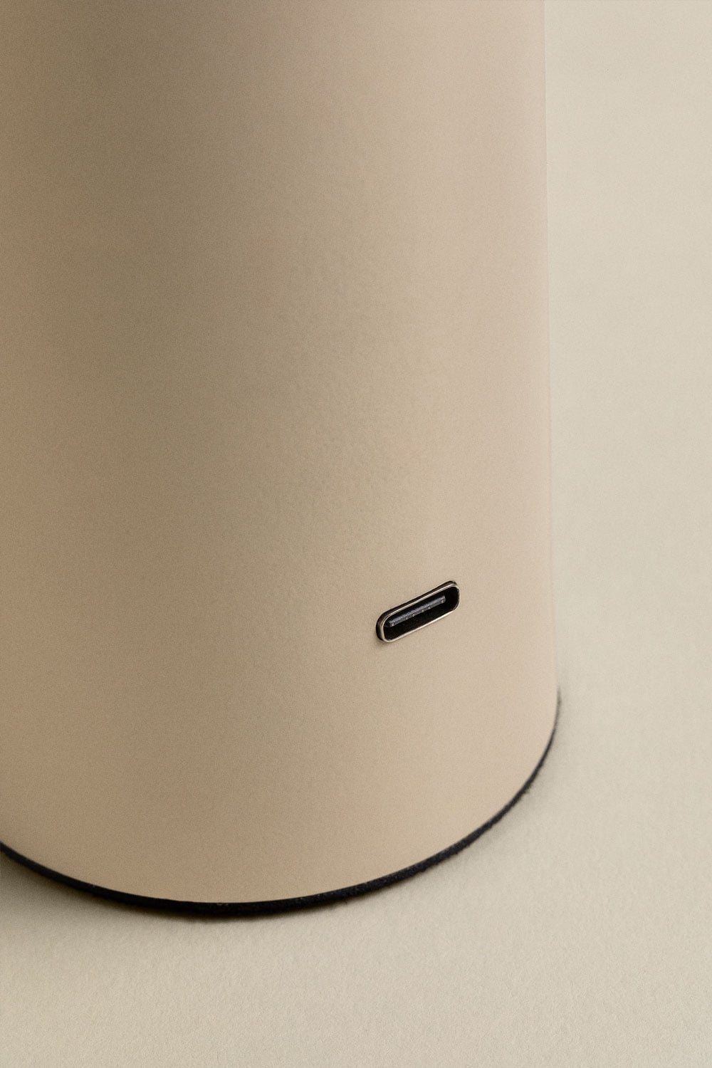 Loentia wireless LED outdoor table lamp in iron, gallery image 4