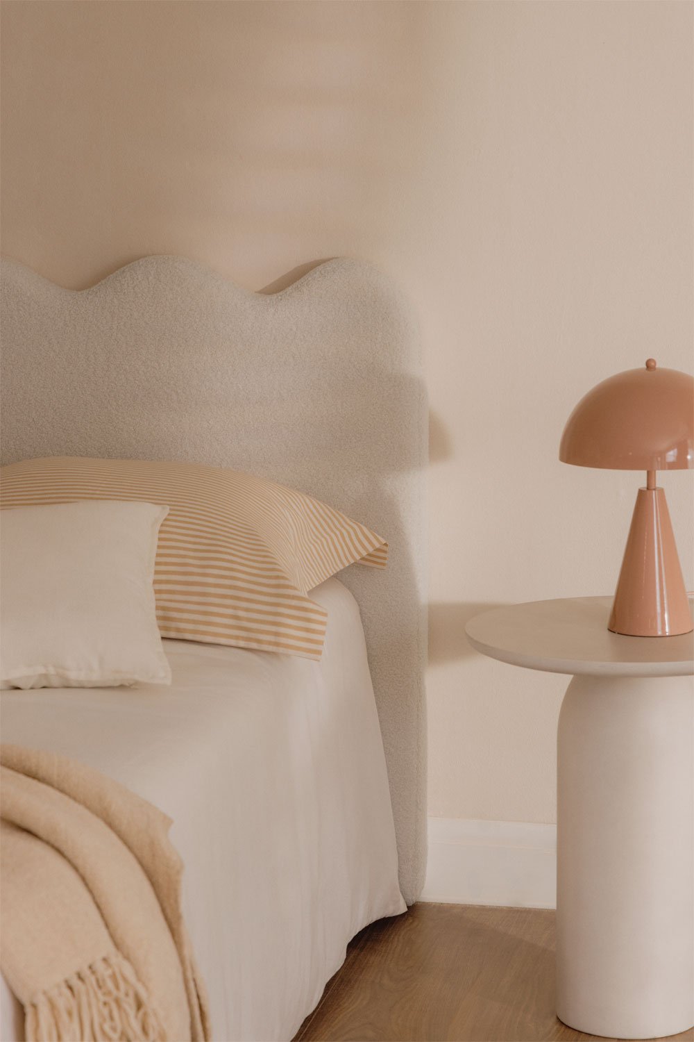 Fausto 110 cm sheepskin headboard, gallery image 1