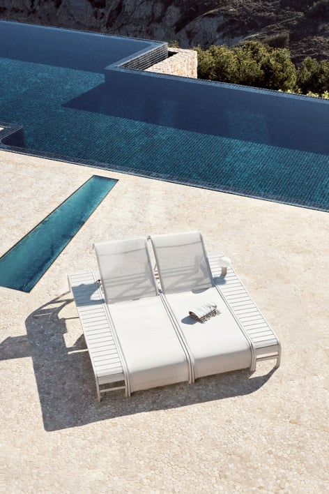 Set of 2 reclining loungers and 2 side tables in steel Marietta