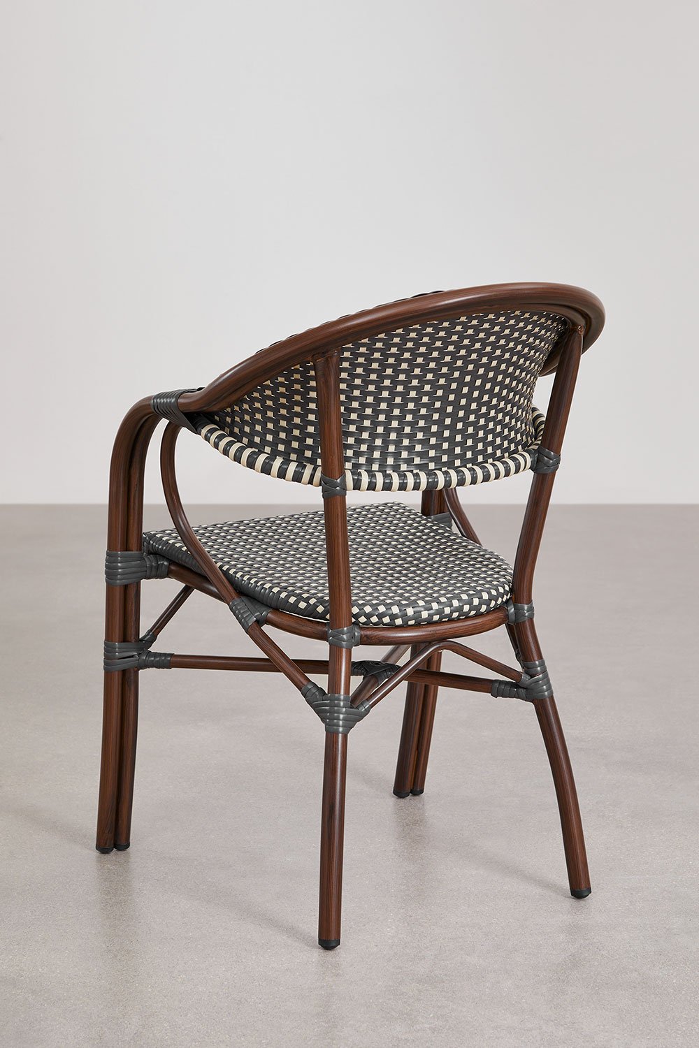 Pack of 2 stackable garden chairs with armrests in aluminium Brielle Bistro, gallery image 5